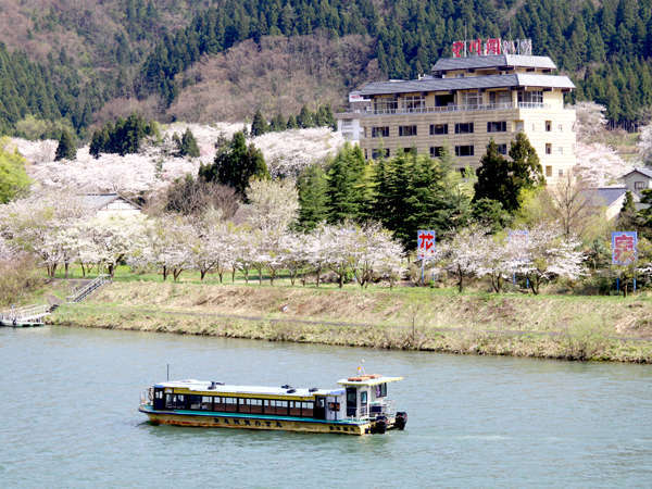 咲花温泉 望川閣 外観